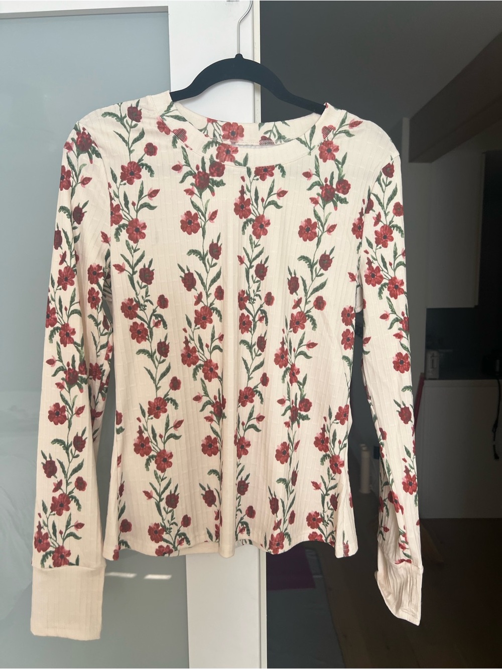SHEIN Cream Long-Sleeve Ribbed Top with Red Floral Print
